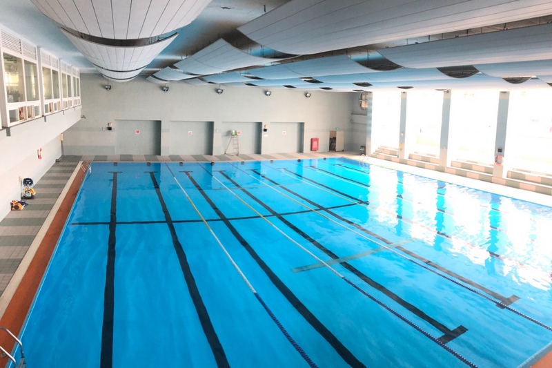 室內(nèi)泳池潮濕不用怕，泳池除濕機(jī)來除濕